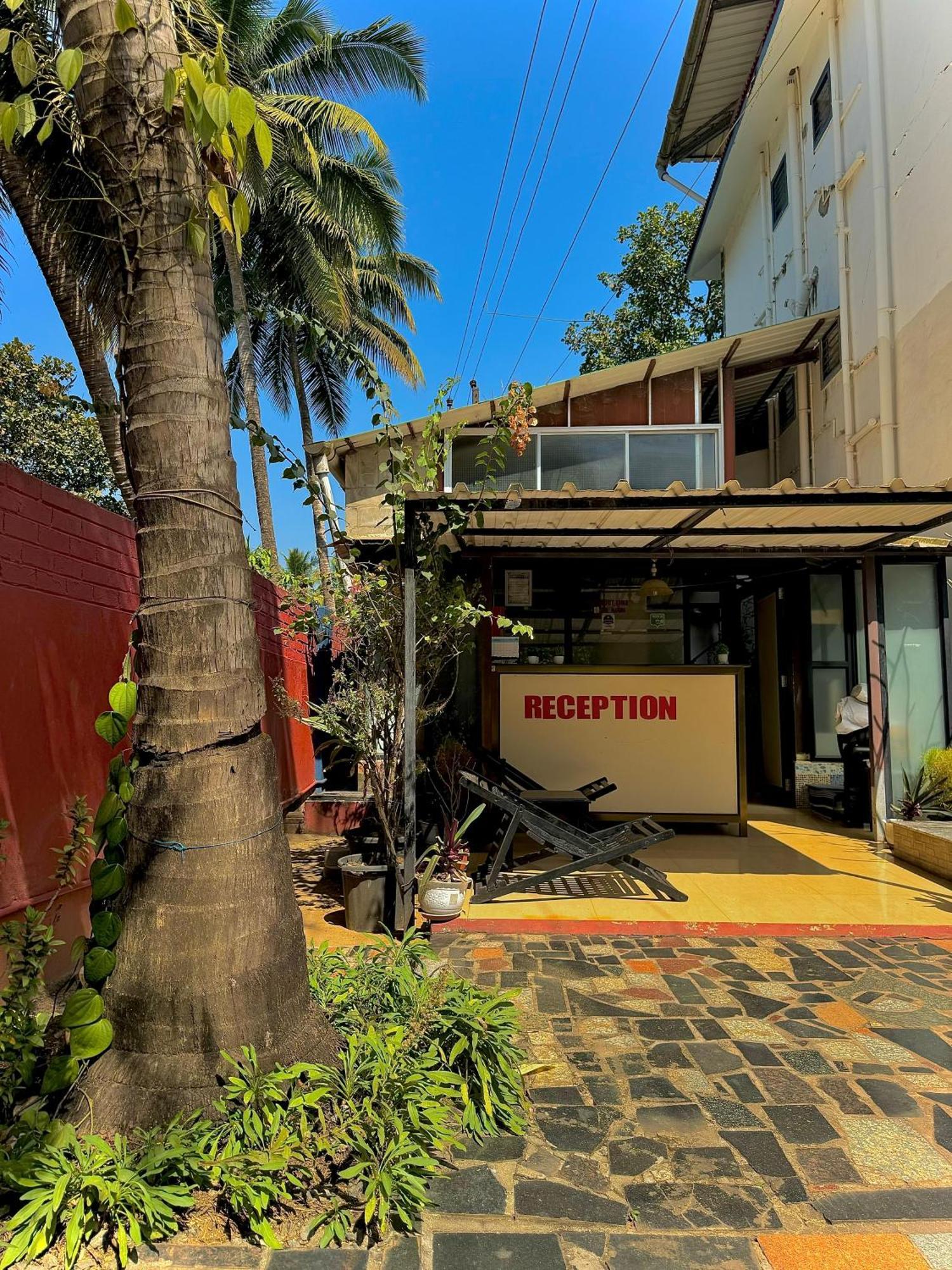1Bhk Suites With Kitchen & Pool By Goaround Homes At Vagator Buitenkant foto